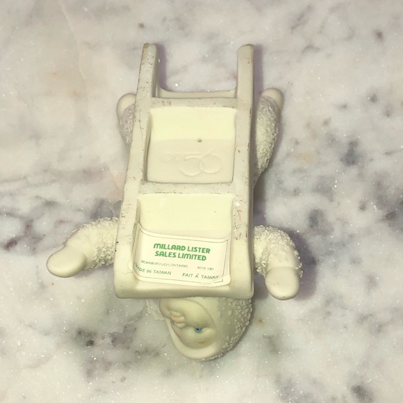 VTG Snowbabies Dept 56 Figurine Winter Tales Hold On Tight Sledding Sled - Picture 3 of 5